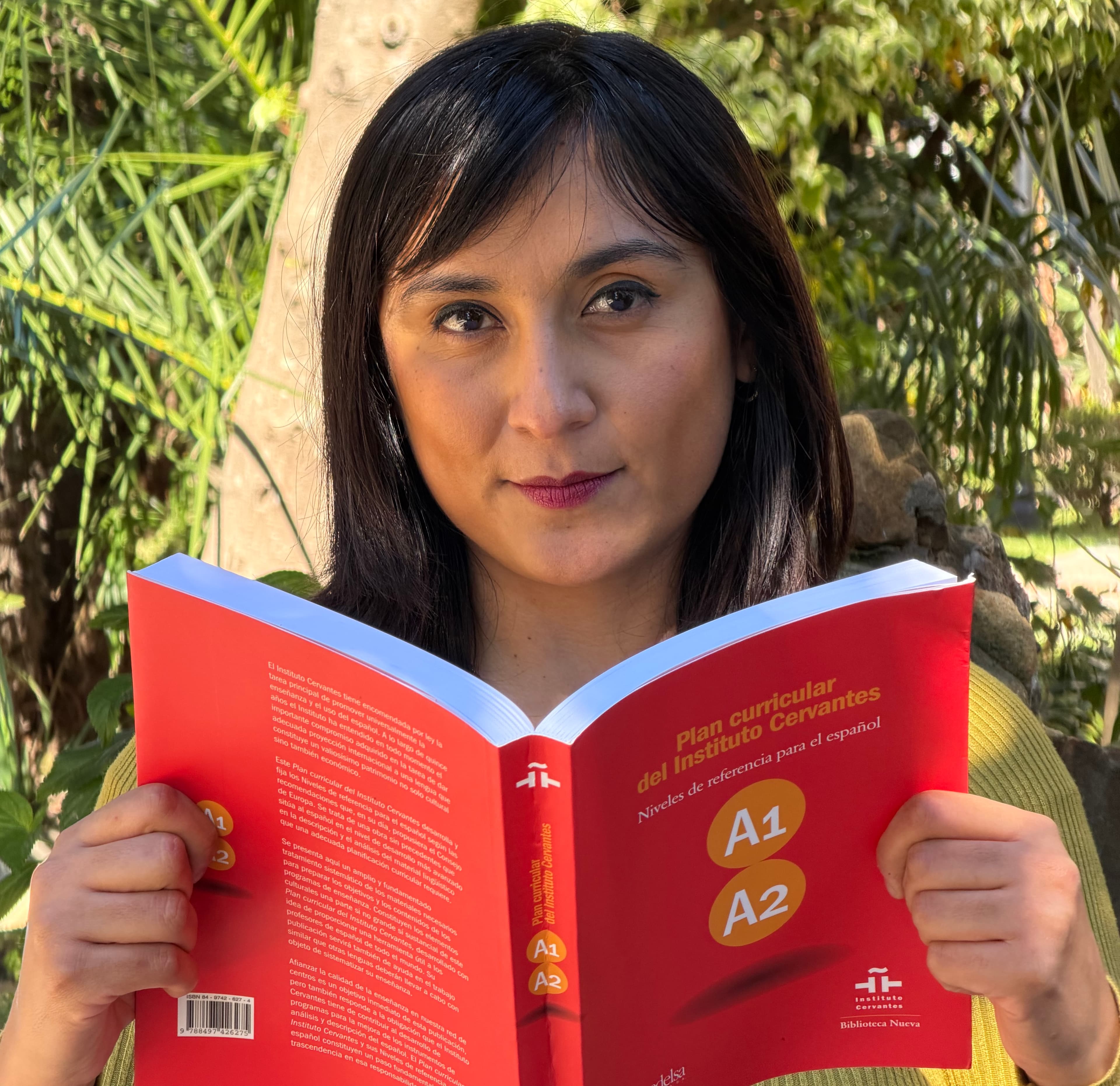 Kobieta ucząca się hiszpańskiego